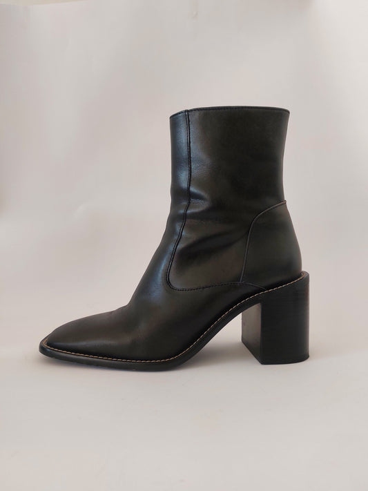 Alohas ankle boots leather size 39